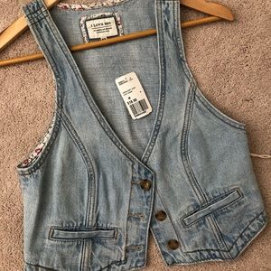 NWT Forever 21 Cropped Denim Vest